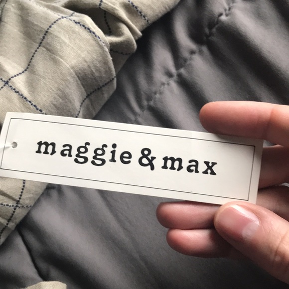 Maggie&Max light brown embroidered floral long sleeve button down shirt Size 1X - Picture 6 of 11